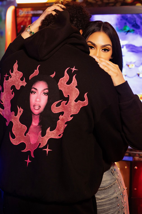 WHAT U LOOKIN 4 TEE – Queen Naija Official